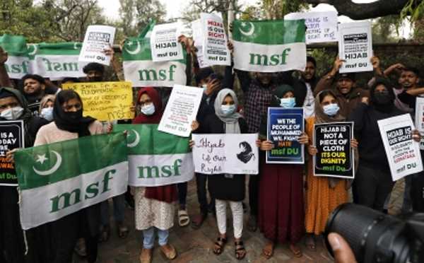 हिजाब विवाद : मध्य प्रदेश के मंत्री बोले- हिजाब ड्रेस कोड का हिस्सा नहीं